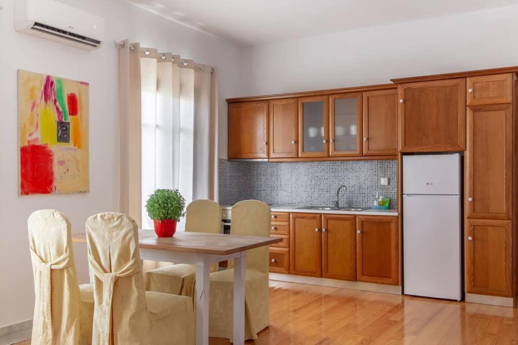 Seaview Stylish Flat In Andros - Walk To Beach Exterior photo
